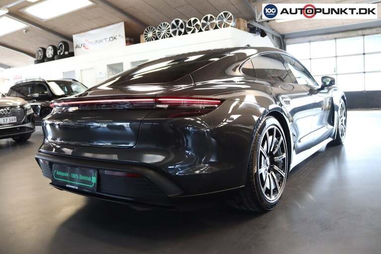 Porsche Taycan 4S