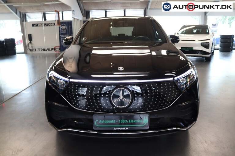 Mercedes EQA250+