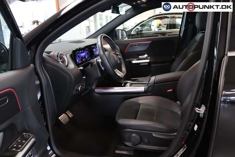 Mercedes EQA250+