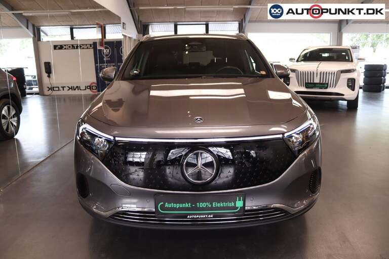 Mercedes EQA300