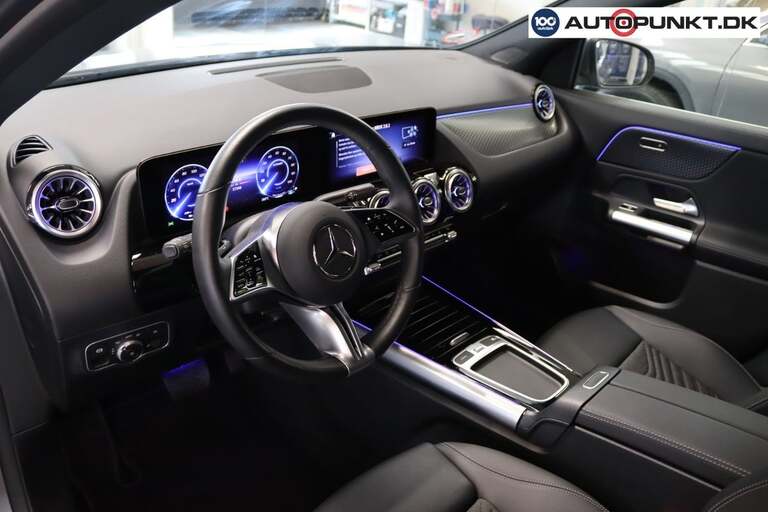 Mercedes EQA300