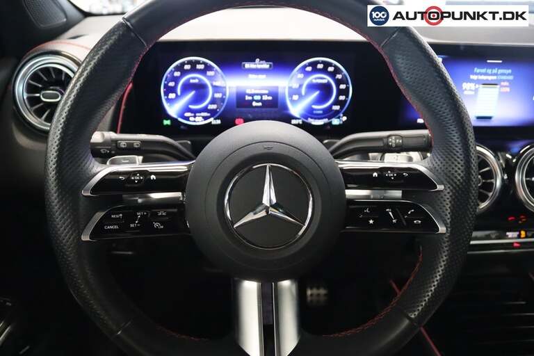 Mercedes EQB250+
