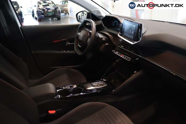 Peugeot e-208