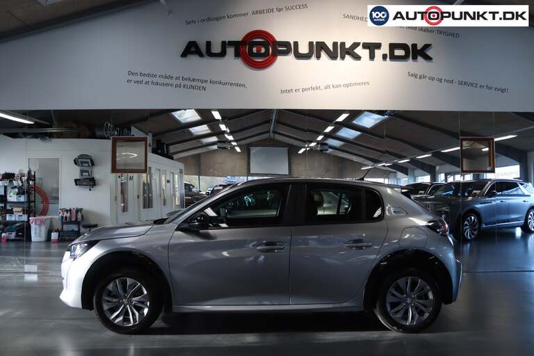 Peugeot e-208