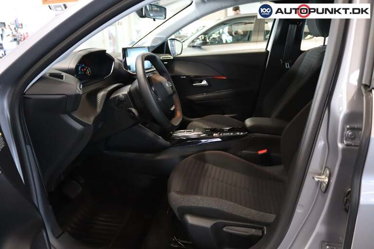 Peugeot e-208