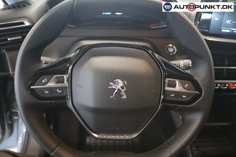 Peugeot e-208