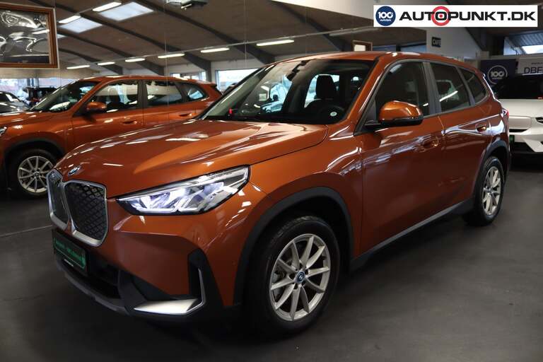 BMW iX1
