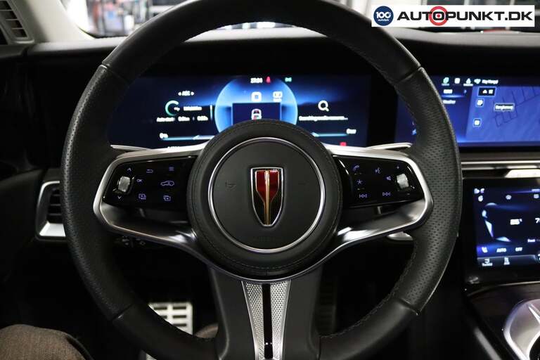 Hongqi E-HS9