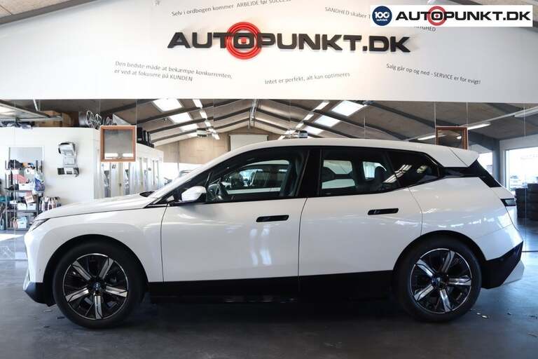 BMW iX