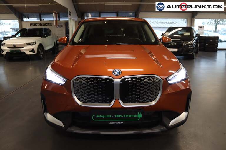 BMW iX1