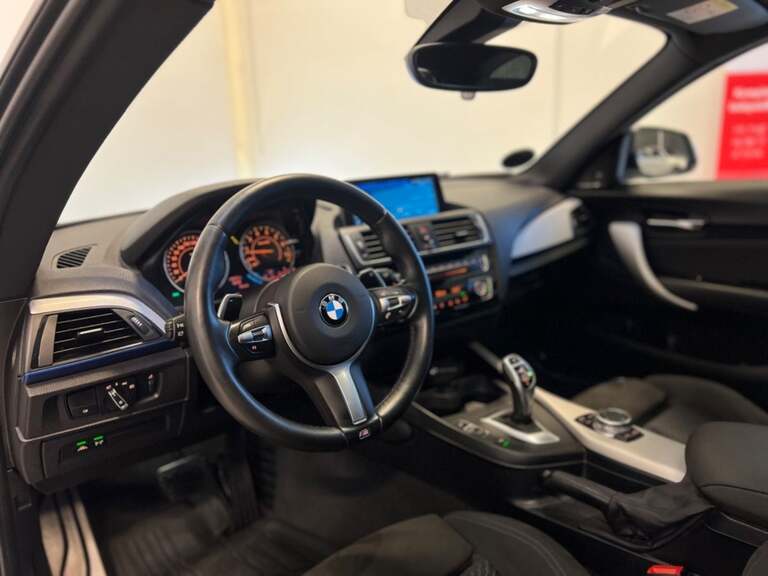 BMW M140i