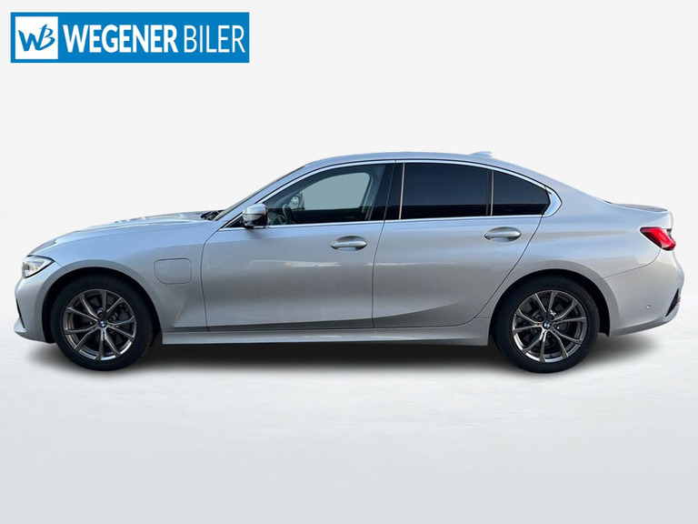 BMW 330e