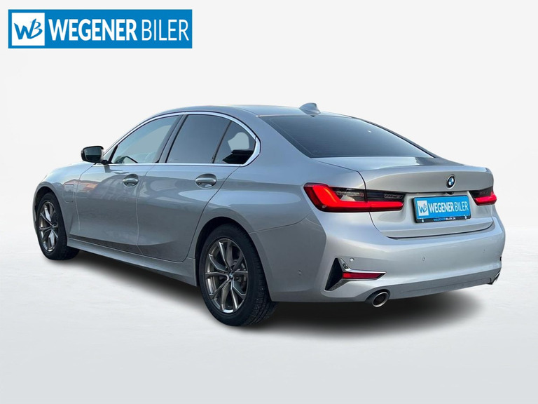 BMW 330e