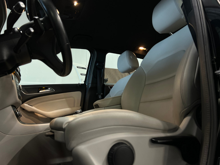 Mercedes B200