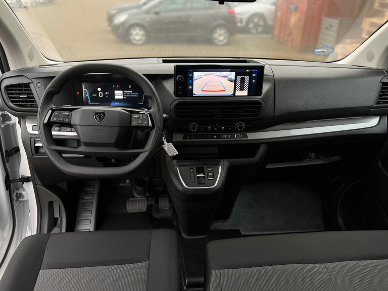 Peugeot e-Traveller