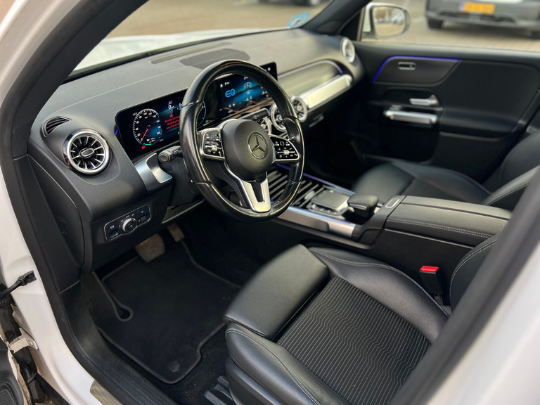 Mercedes EQB250