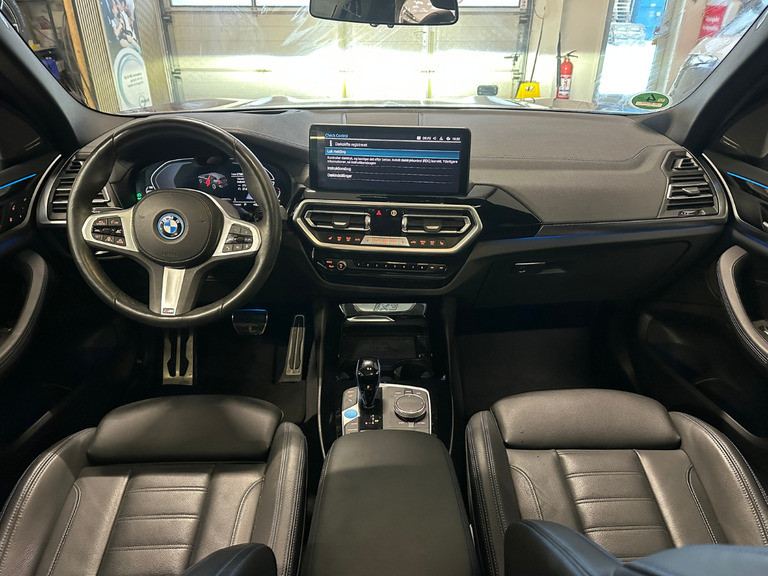 BMW iX3