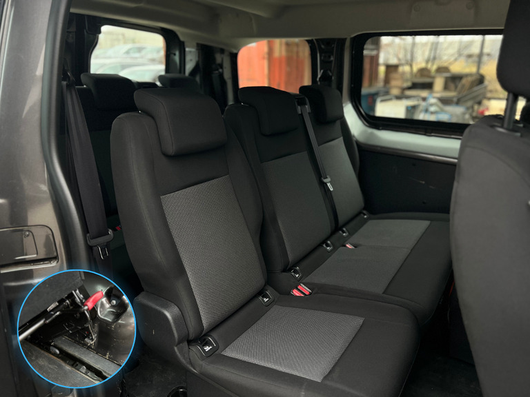 Peugeot e-Traveller