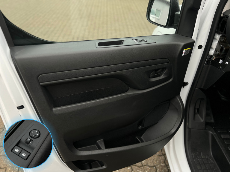 Peugeot e-Traveller