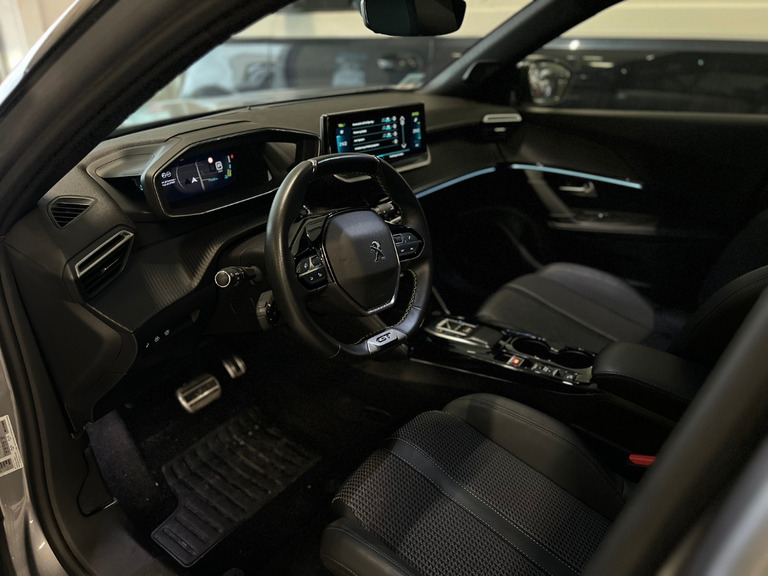 Peugeot e-2008