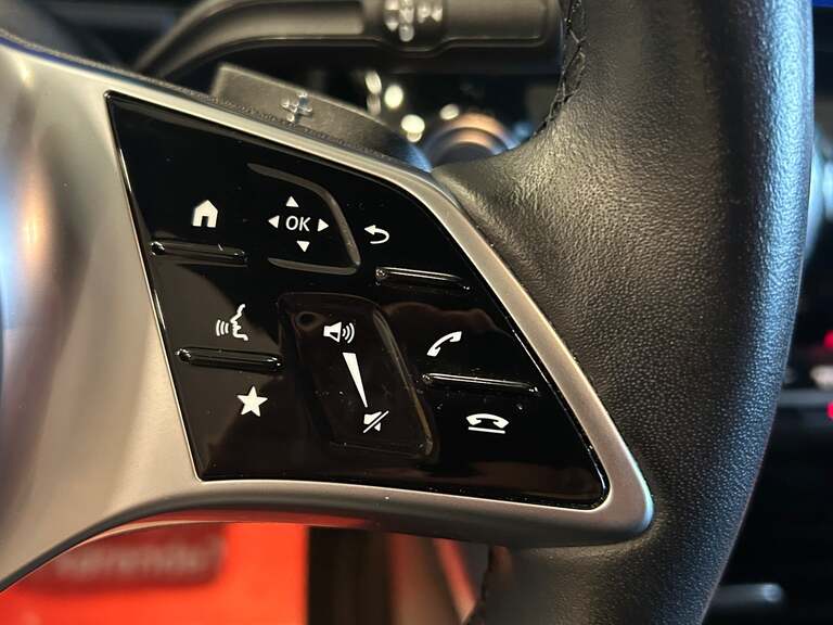 Mercedes EQA250+