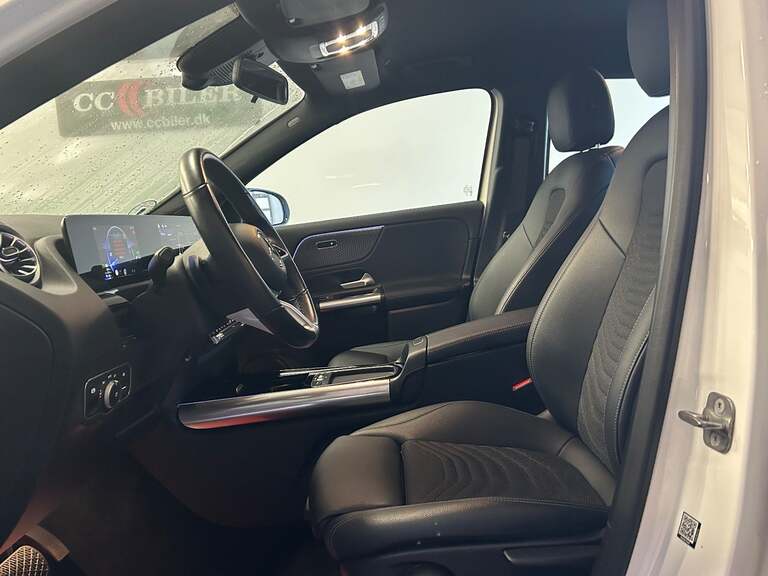Mercedes EQA250+