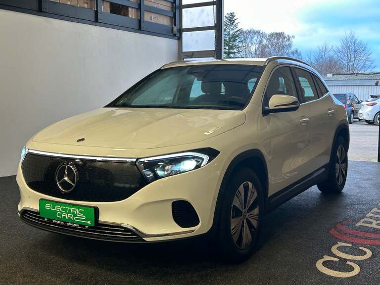 Mercedes EQA250+