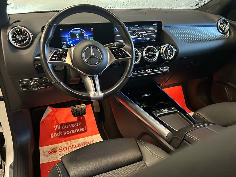 Mercedes EQA250+