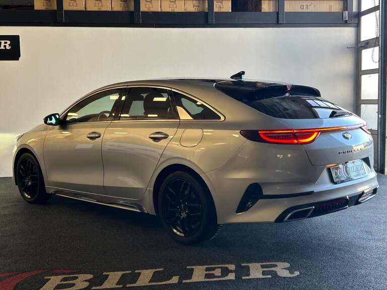 Kia ProCeed