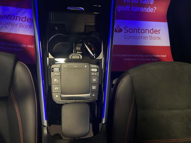 Mercedes EQA250