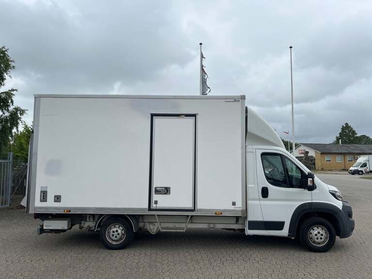 Peugeot Boxer 335