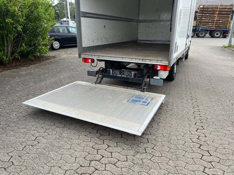 Peugeot Boxer 335