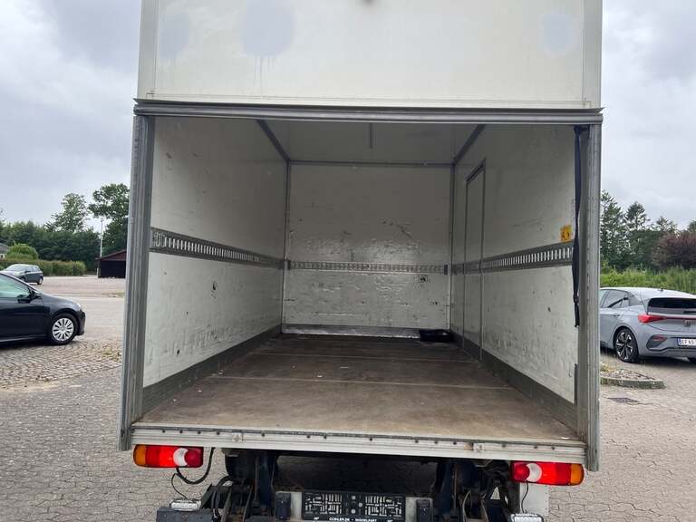 Peugeot Boxer 335
