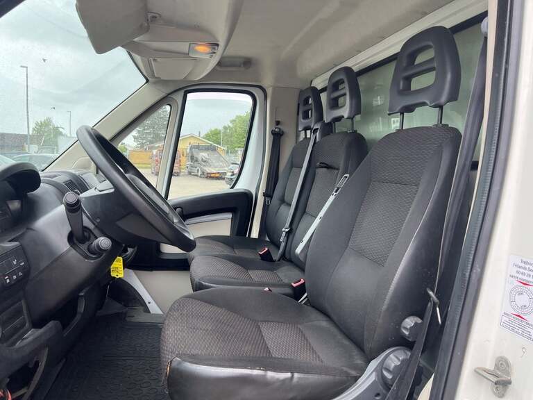 Peugeot Boxer 335