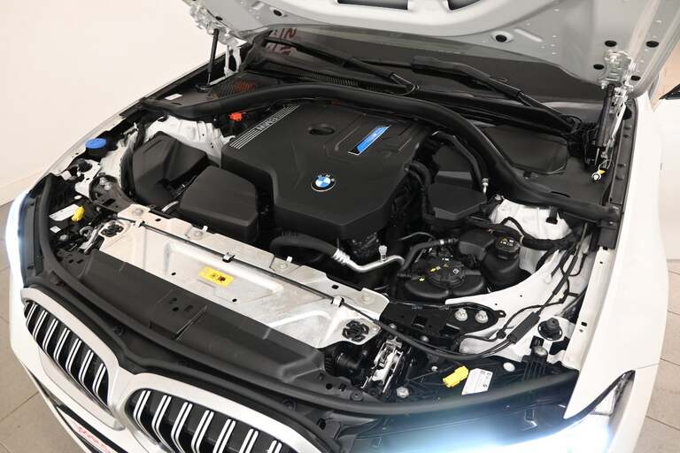 BMW 320e