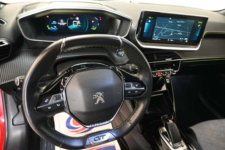 Peugeot e-208