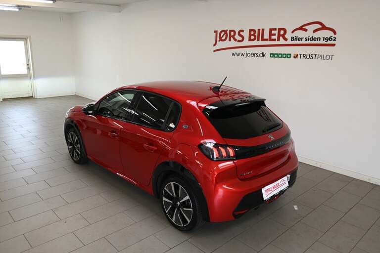 Peugeot e-208