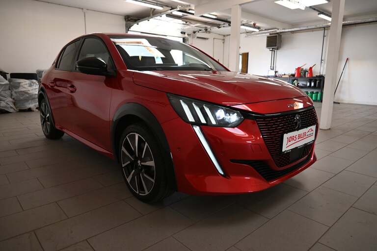 Peugeot e-208