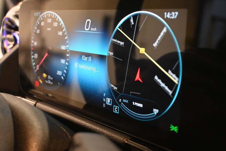 Mercedes EQA250