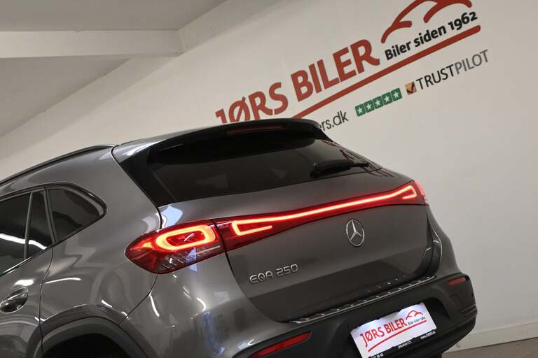 Mercedes EQA250