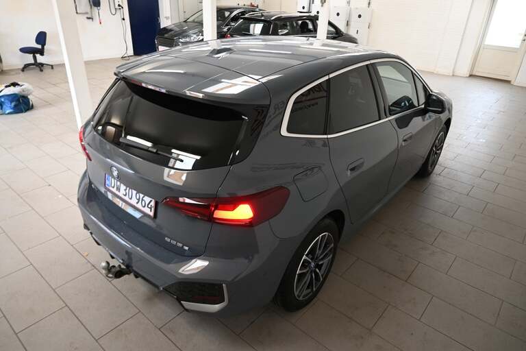 BMW 225e