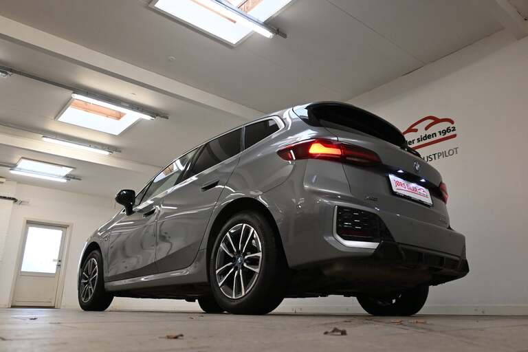 BMW 225e
