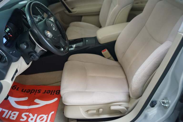 Nissan Maxima
