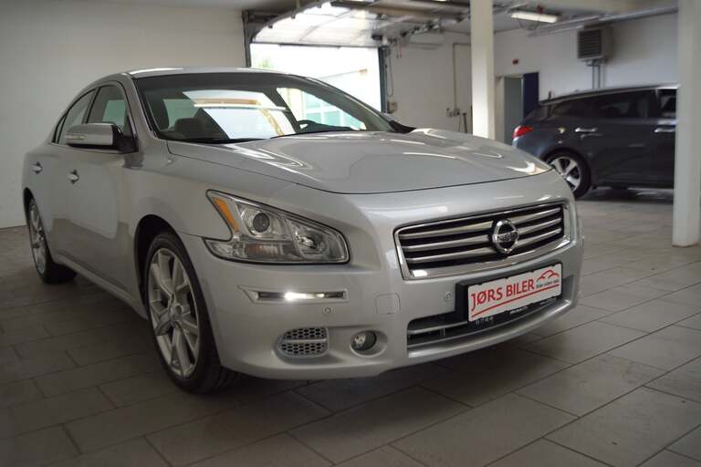 Nissan Maxima