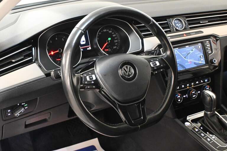 VW Passat