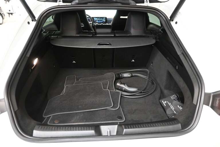 Mercedes CLA250 e