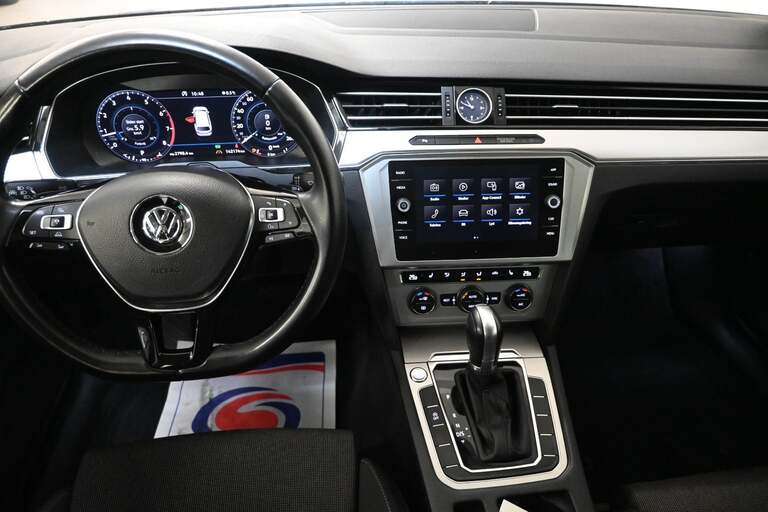 VW Passat