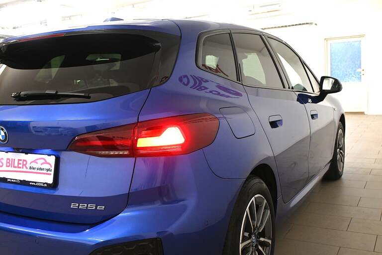 BMW 225e