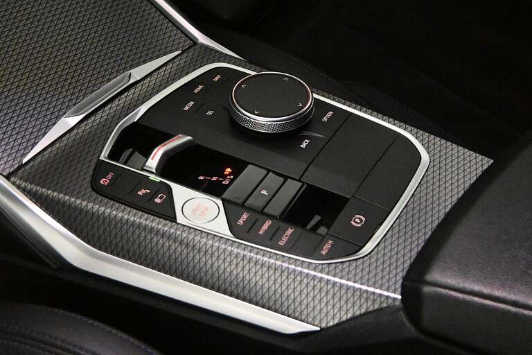 BMW 320e
