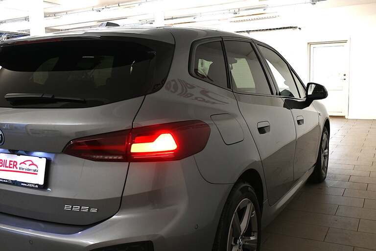 BMW 225e